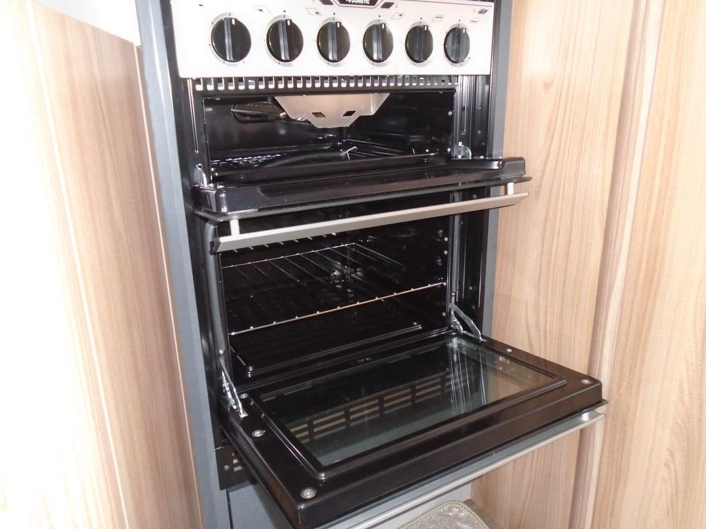 Bessacarr 574 Lounge