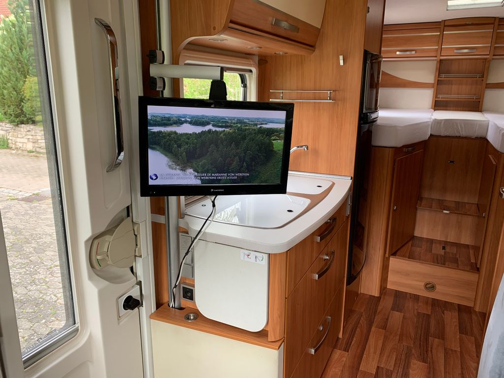 Hymer Exis I678