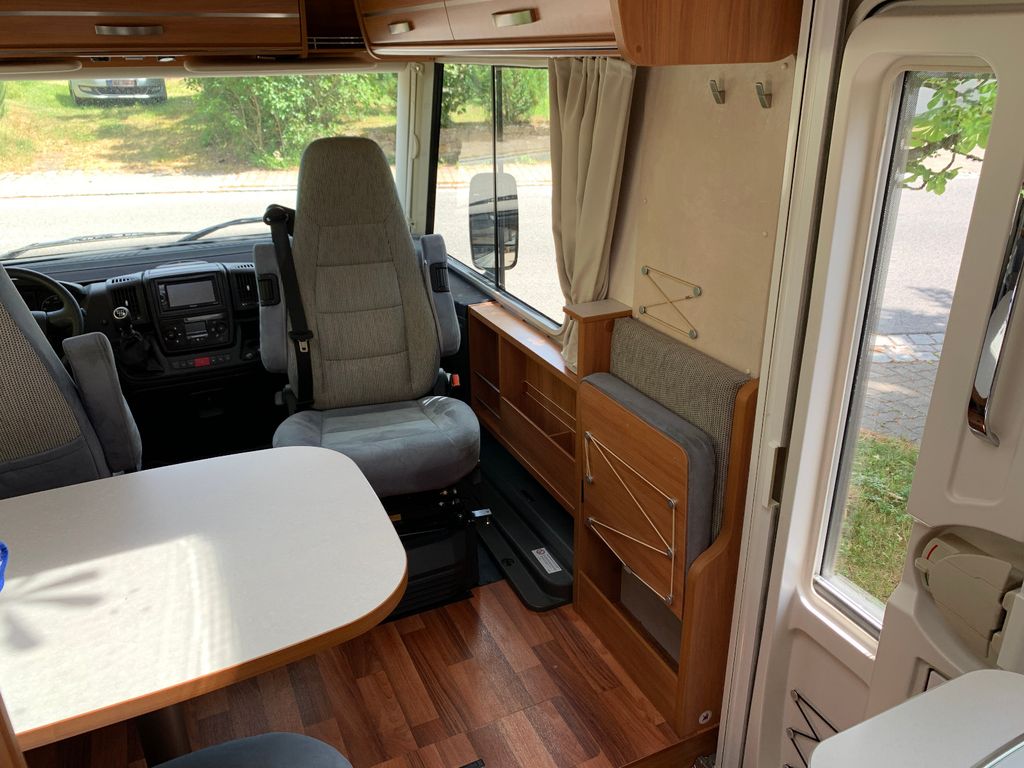 Hymer Exis I678