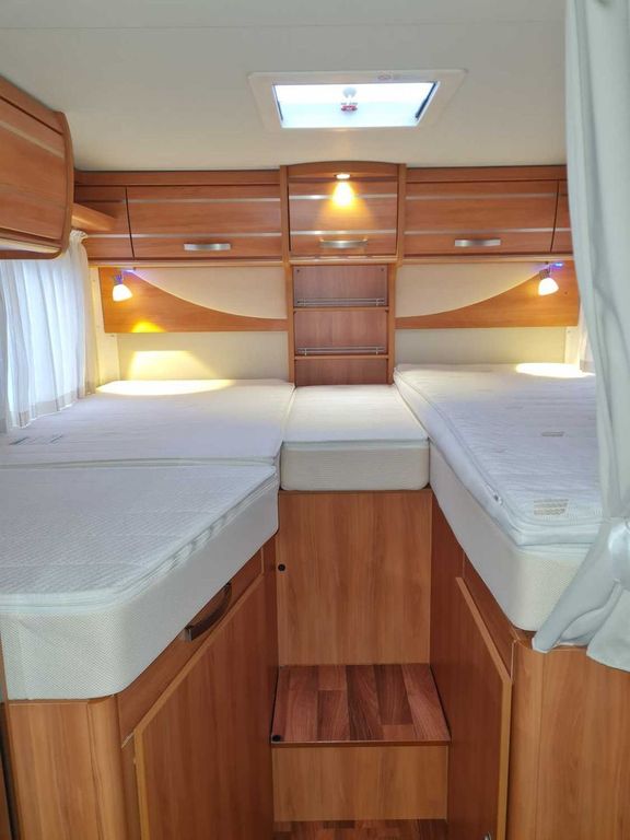 Hymer Exis I678