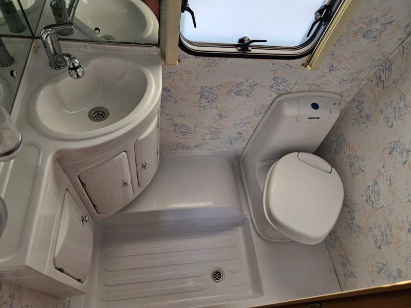 Elddis Autoquest 180