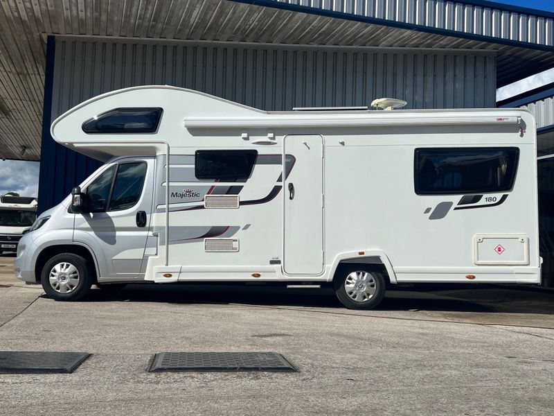 Elddis Majestic 180