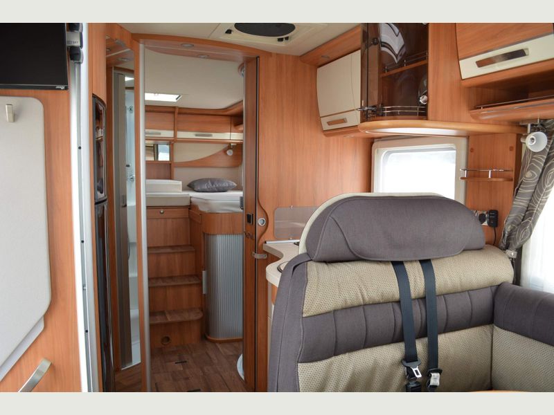 Hymer B678