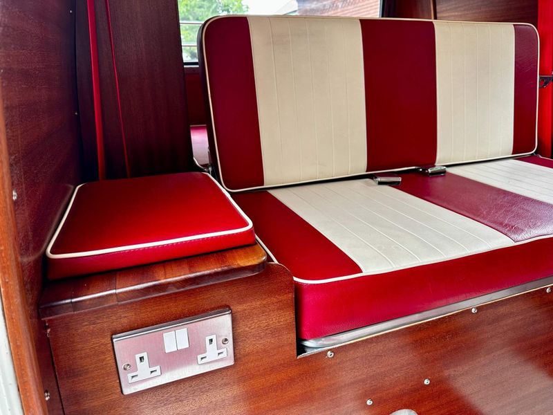 Volkswagen T2 Campervan