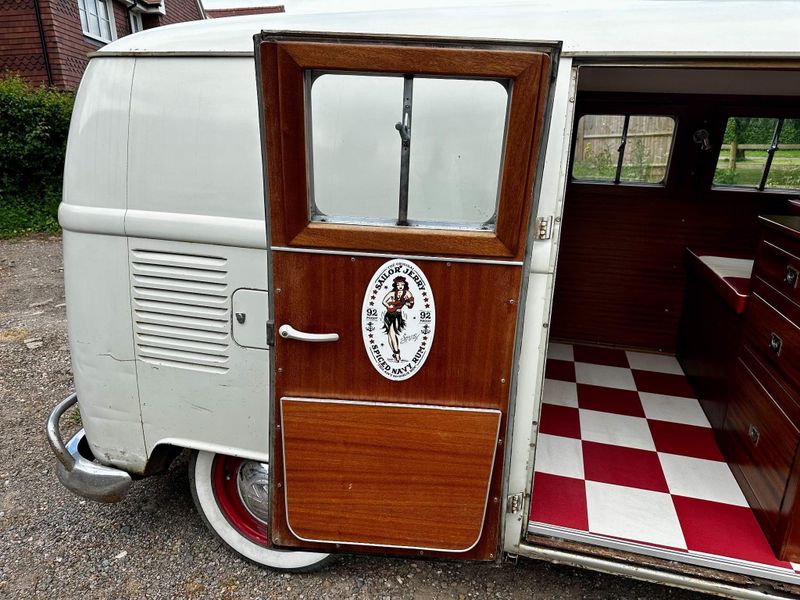 Volkswagen T2 Campervan
