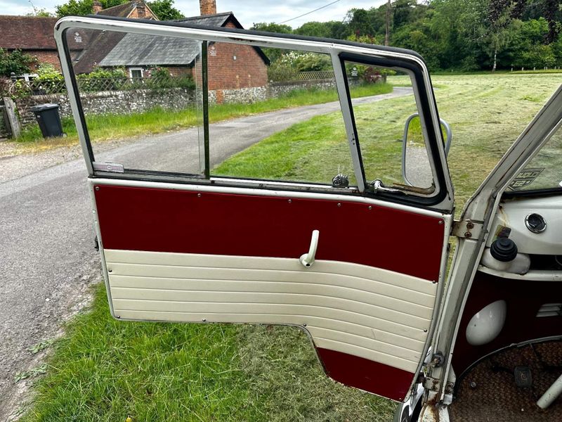 Volkswagen T2 Campervan