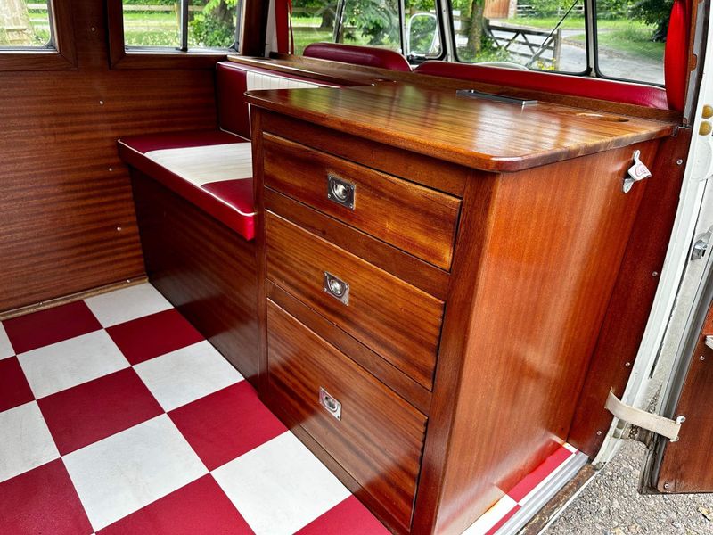 Volkswagen T2 Campervan