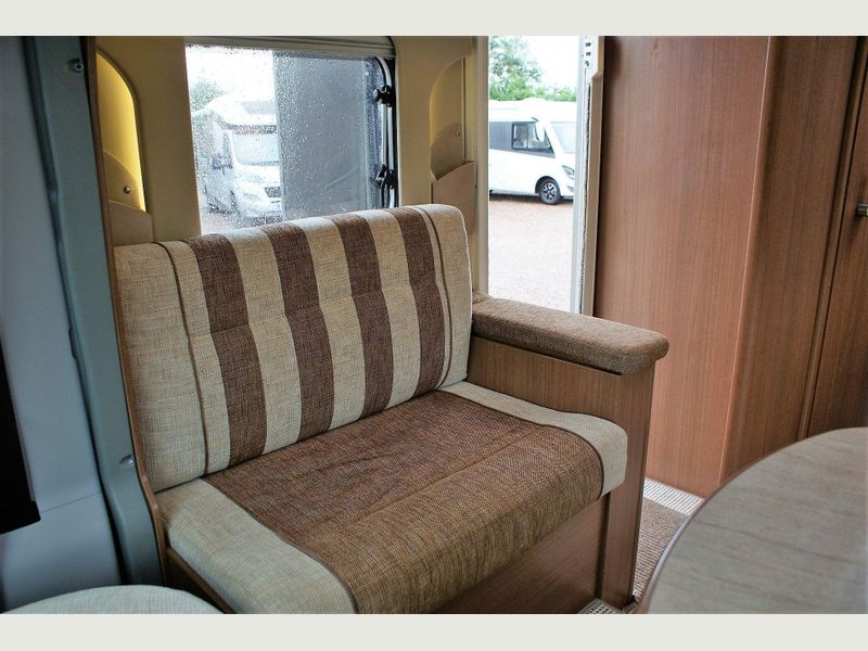 Burstner Ixeo Plus 726G