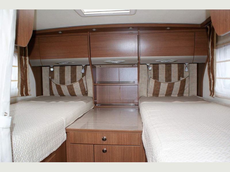 Burstner Ixeo Plus 726G