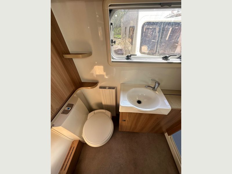 Bailey Unicorn Black Vigo