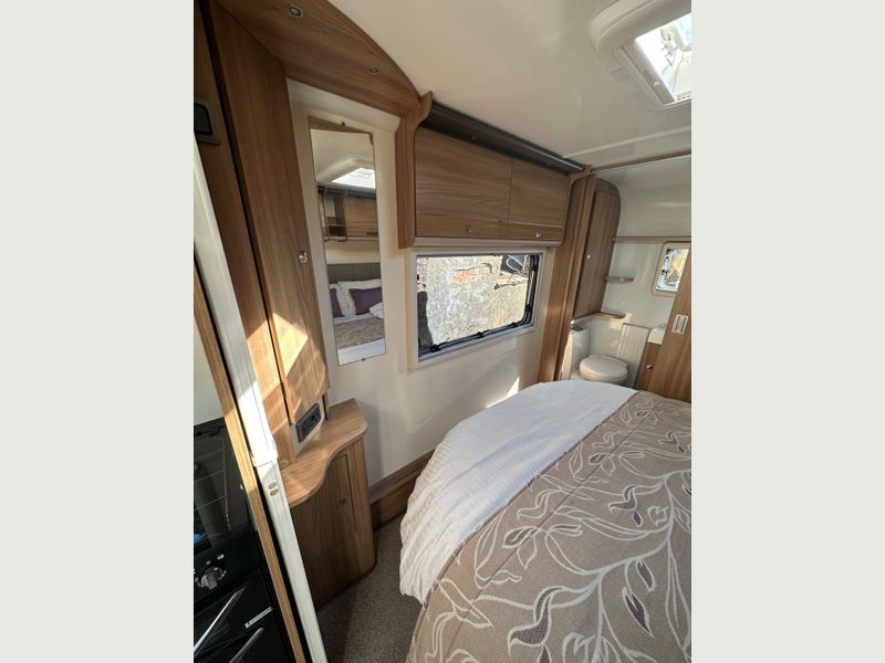 Bailey Unicorn Black Vigo