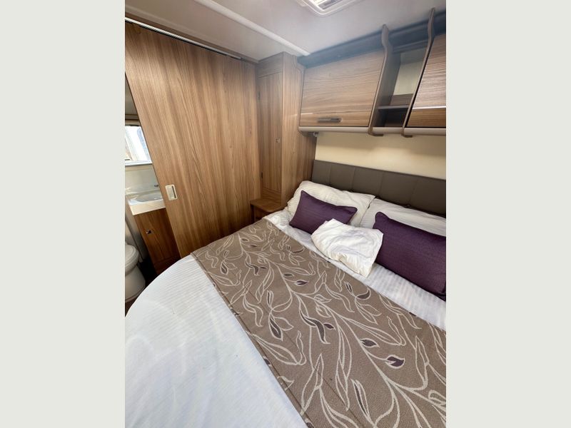 Bailey Unicorn Black Vigo