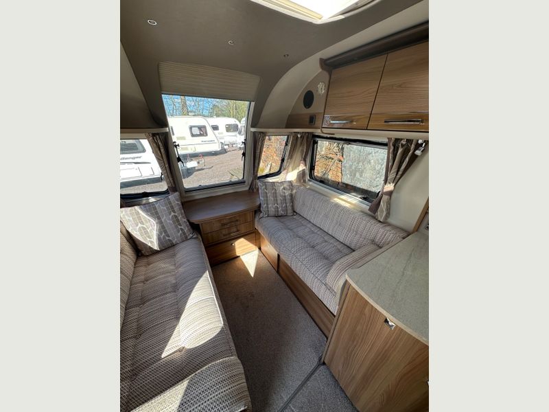 Bailey Unicorn Black Vigo