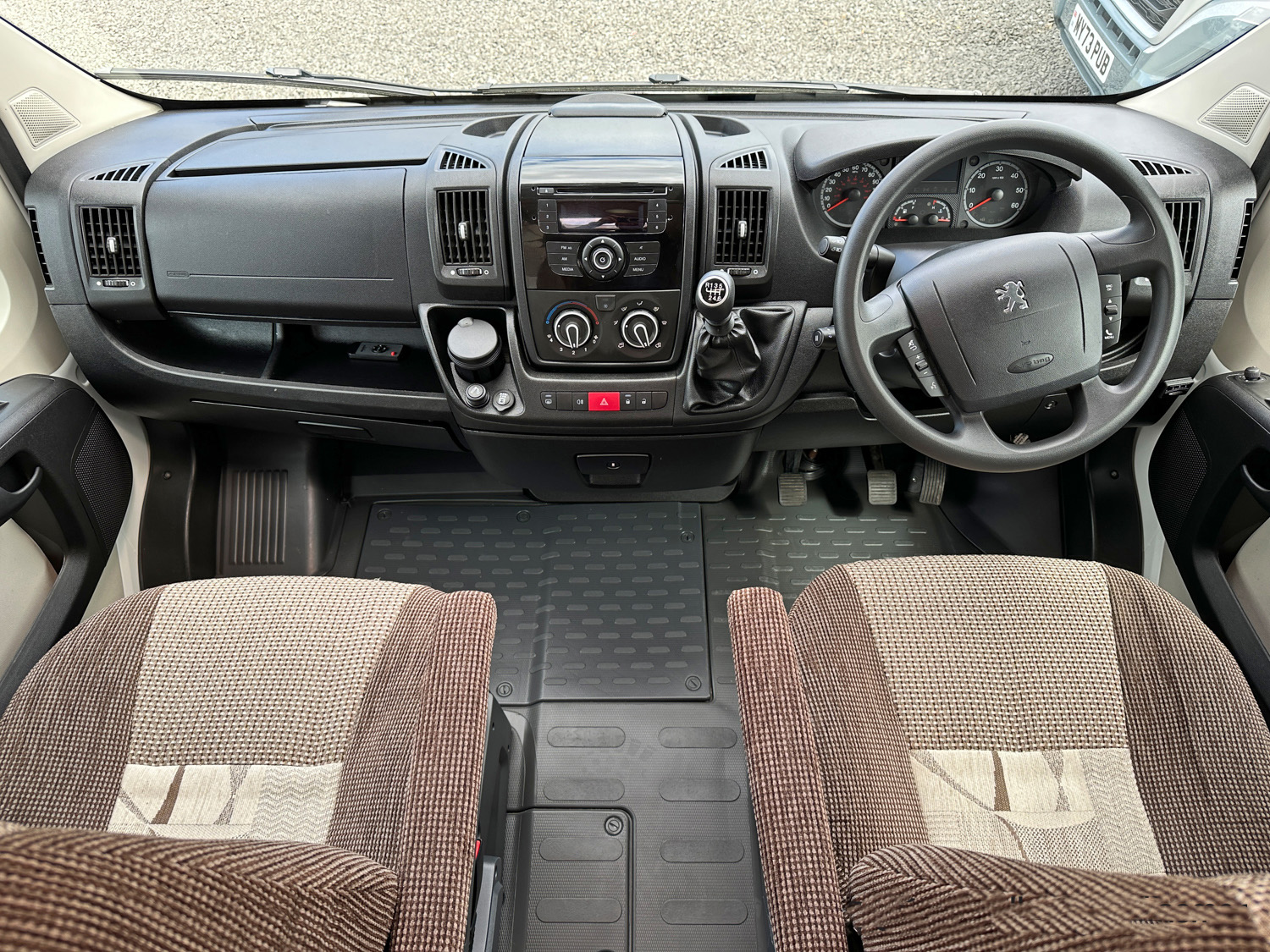 AUTO-SLEEPER BROADWAY