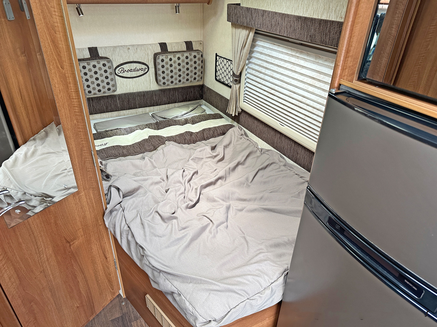 AUTO-SLEEPER BROADWAY