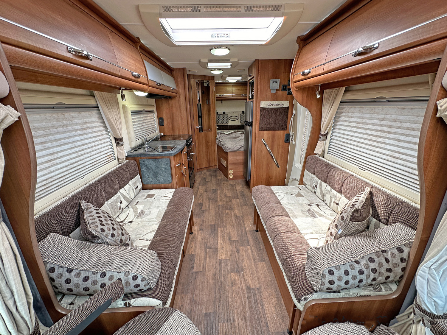 AUTO-SLEEPER BROADWAY