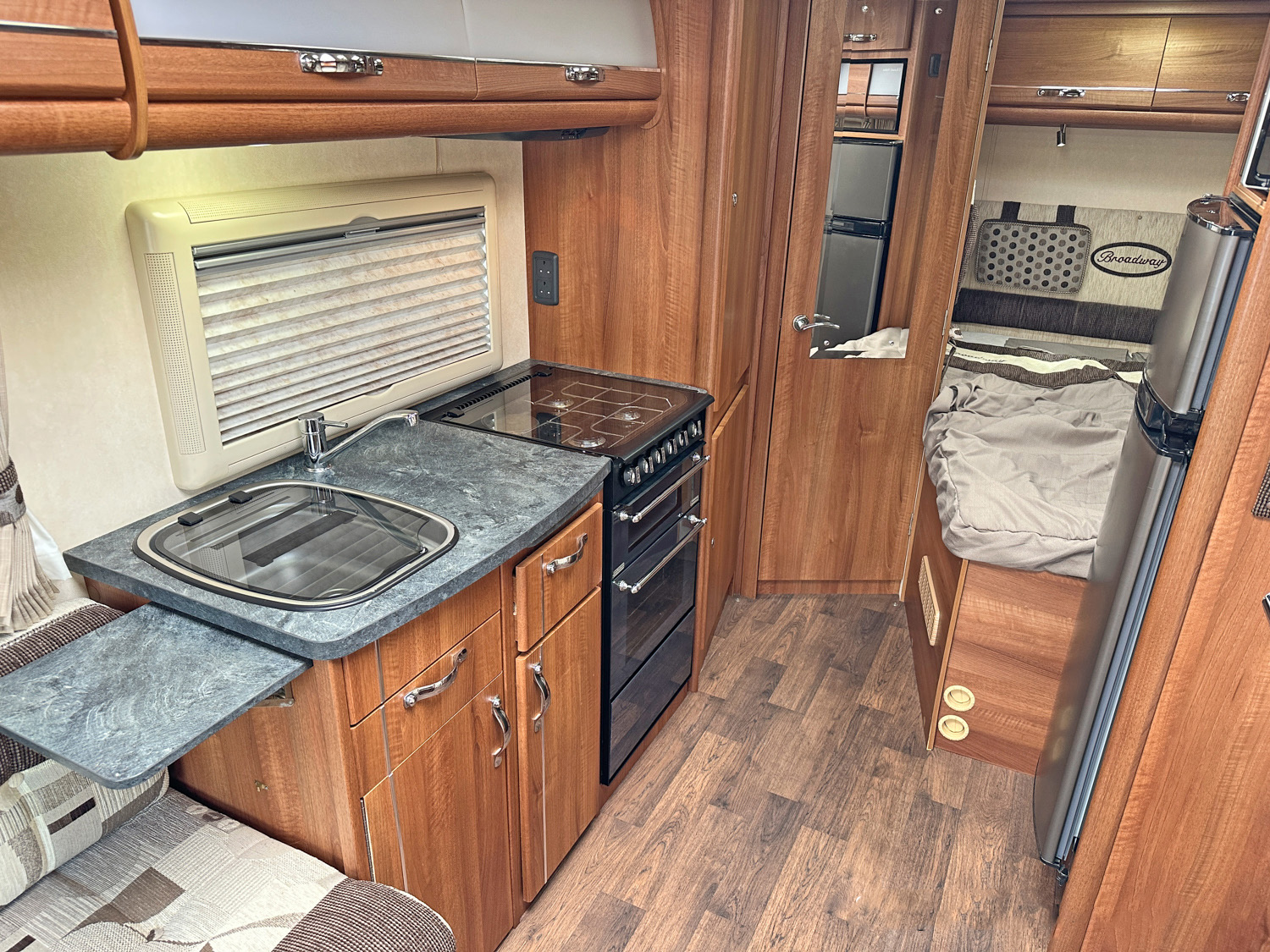 AUTO-SLEEPER BROADWAY