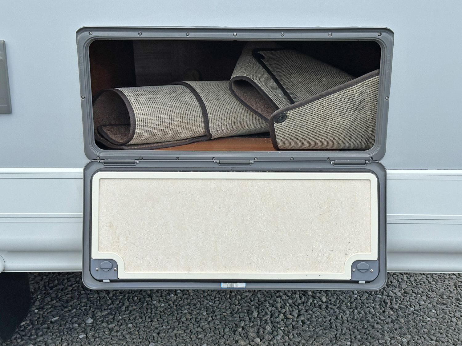 AUTO-SLEEPER BROADWAY