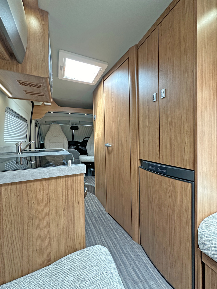 Auto-Trail V-Line 635