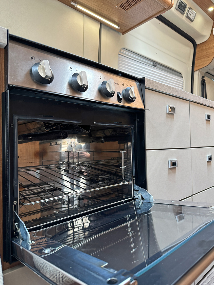 Auto-Trail V-Line 635