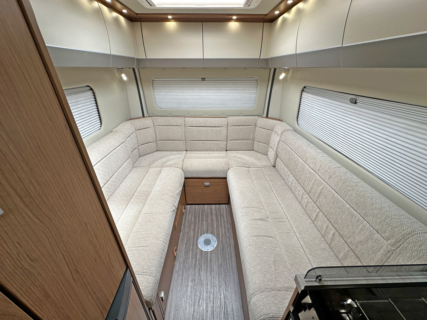 Auto-Trail V-Line 635