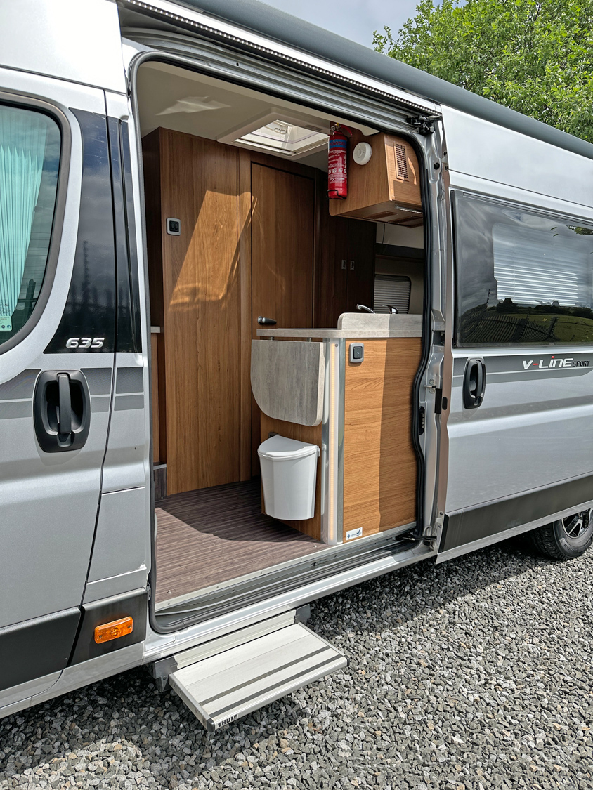 Auto-Trail V-Line 635