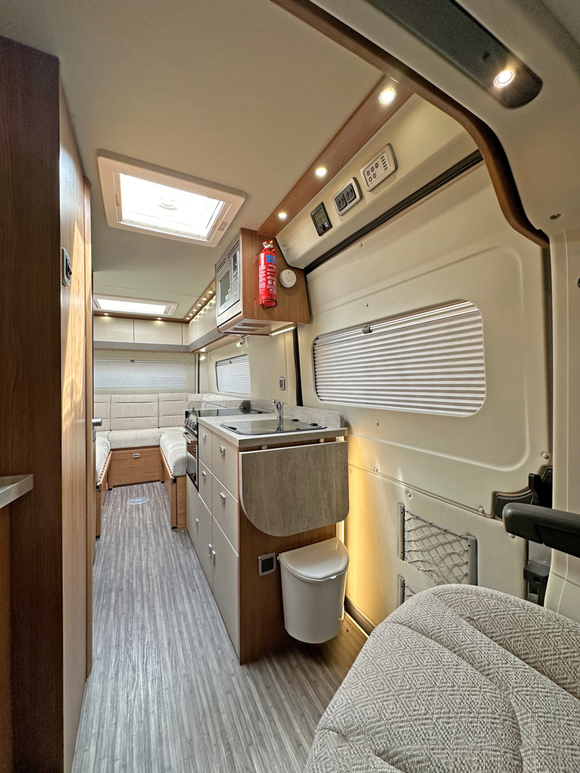 Auto-Trail V-Line 635