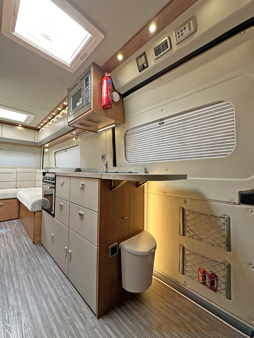 Auto-Trail V-Line 635