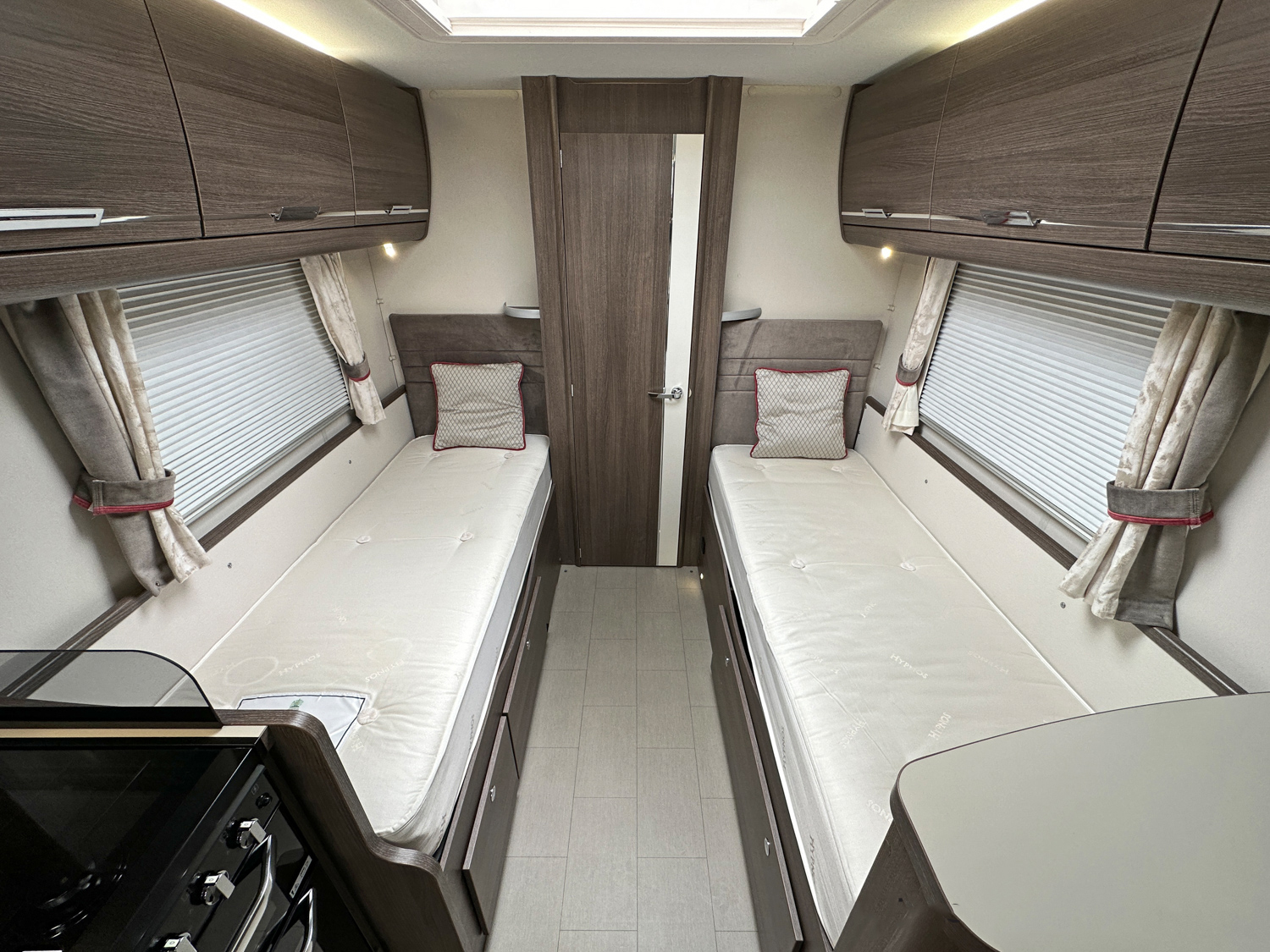 Elddis Majestic 285