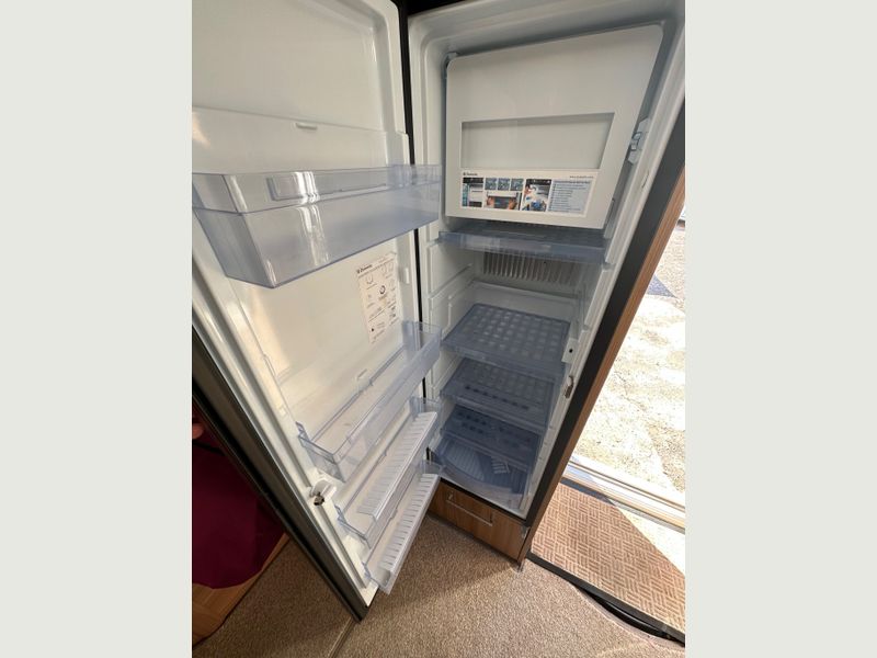 Bailey Unicorn Black Vigo