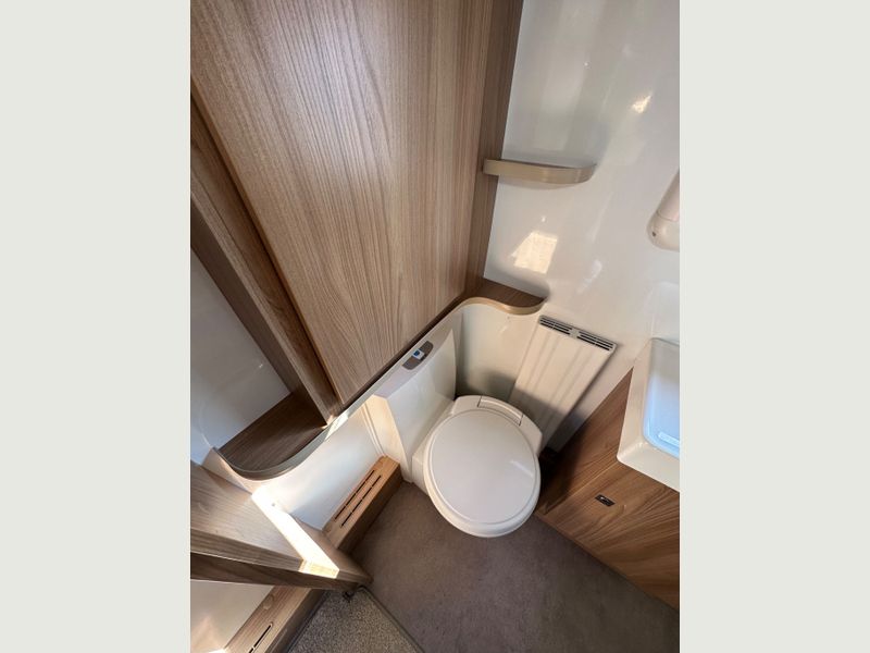 Bailey Unicorn Black Vigo