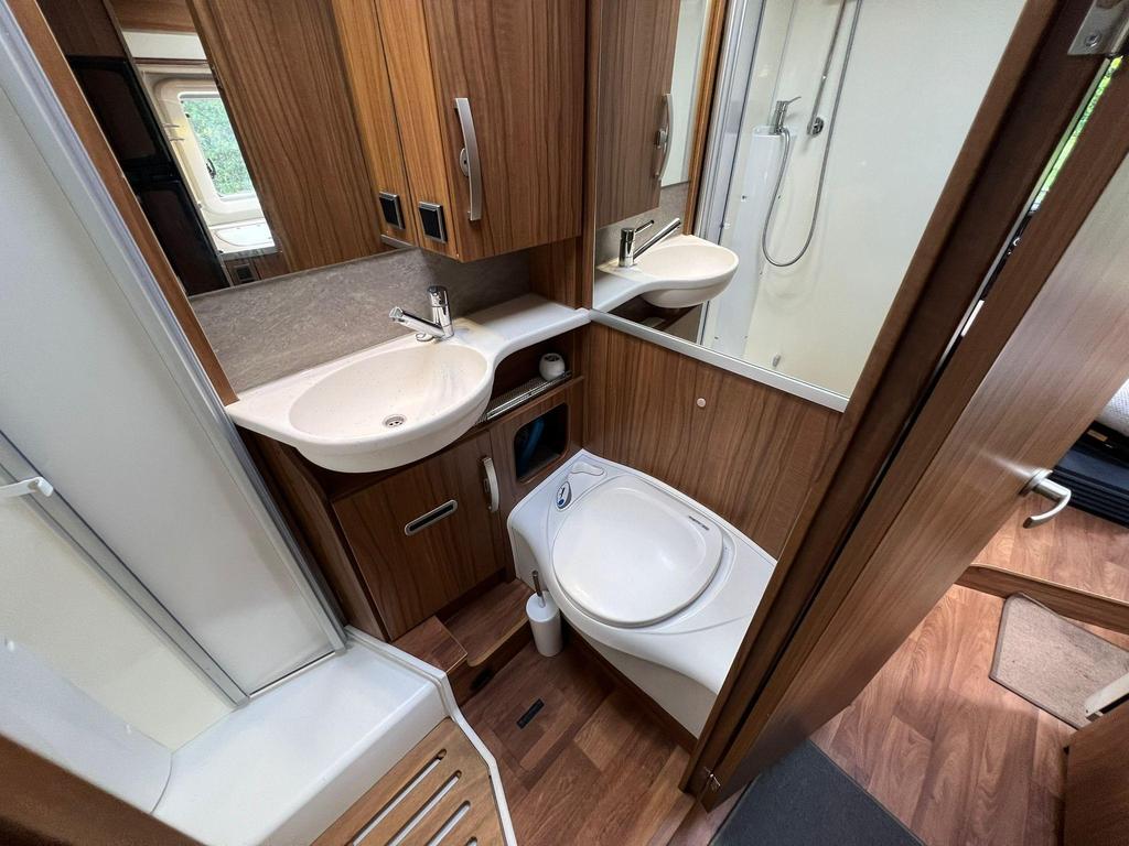 Hymer Exsis I 588
