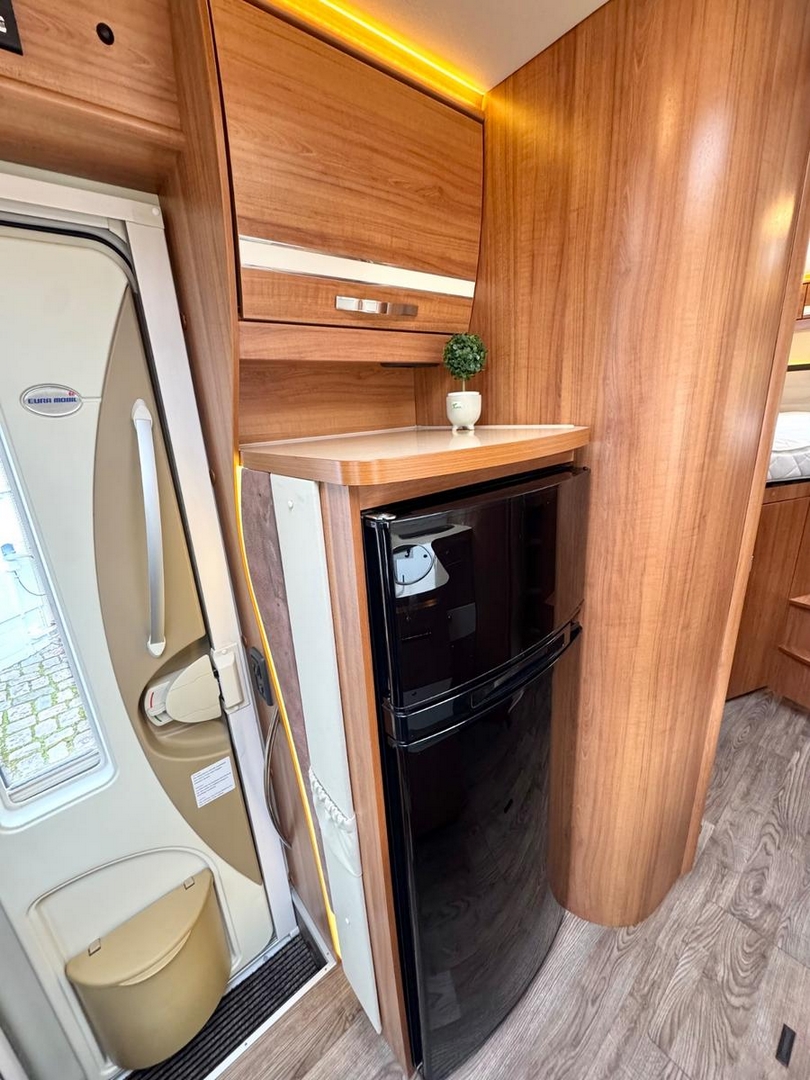 Eura Mobil Terrestra 720