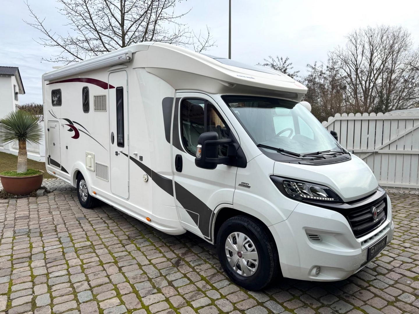 Eura Mobil Terrestra 720