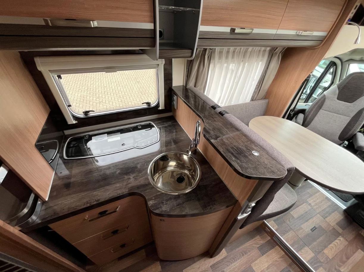 Knaus Sky TI 700 MEG Siver