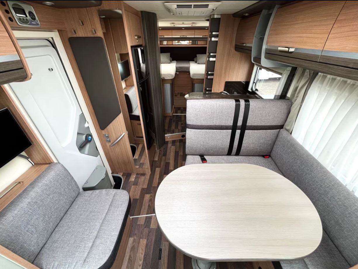 Knaus Sky TI 700 MEG Siver
