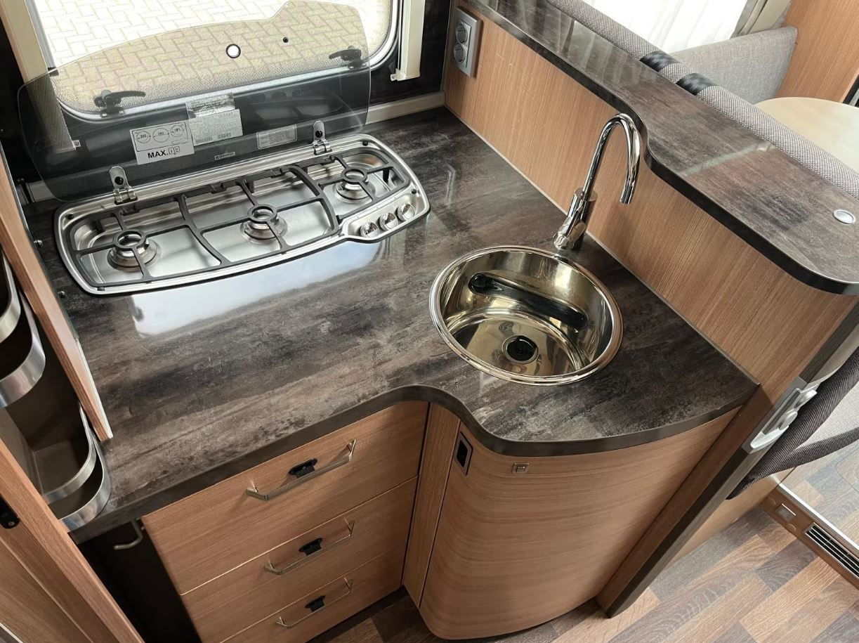 Knaus Sky TI 700 MEG Siver