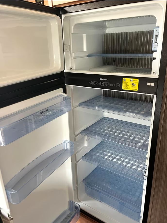 Knaus Sky TI 700 MEG Siver