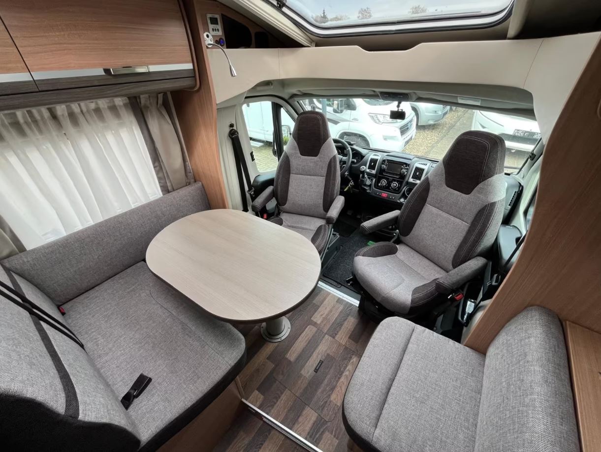 Knaus Sky TI 700 MEG Siver