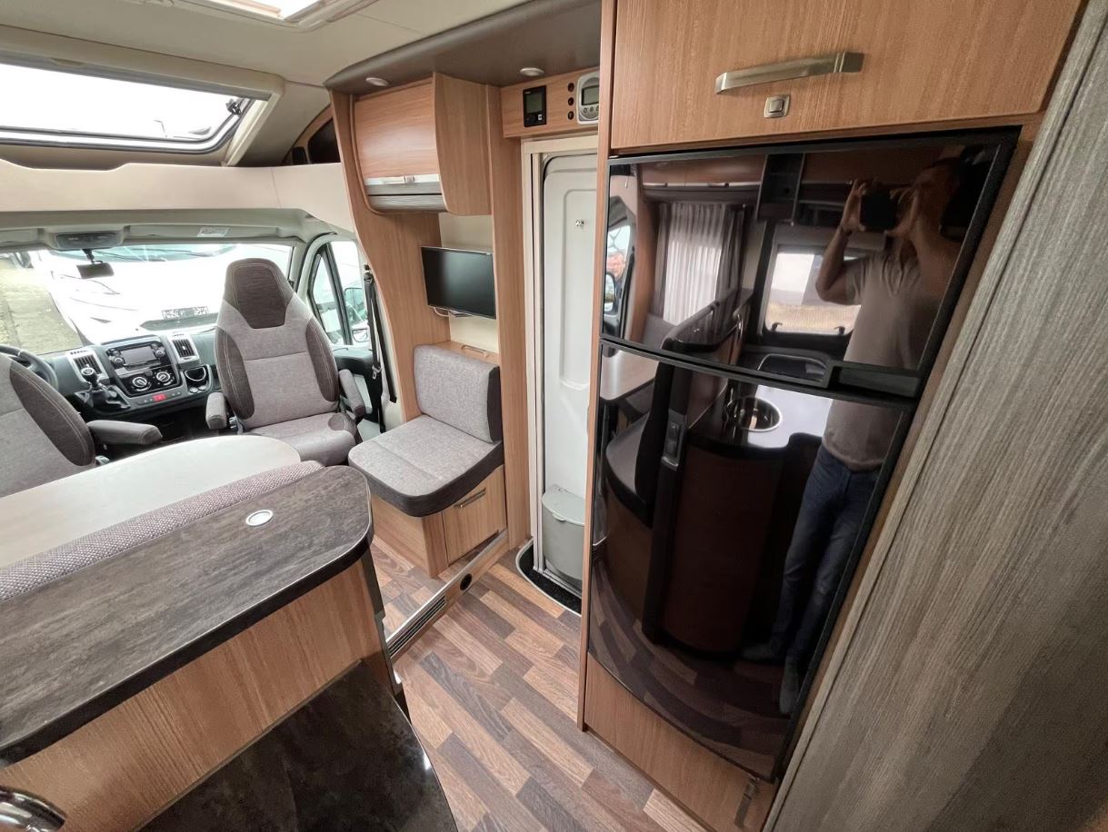 Knaus Sky TI 700 MEG Siver
