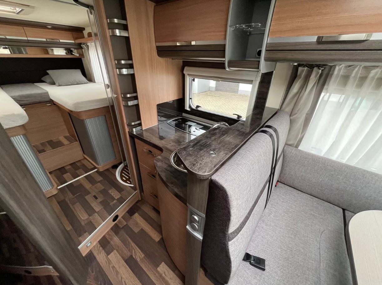 Knaus Sky TI 700 MEG Siver