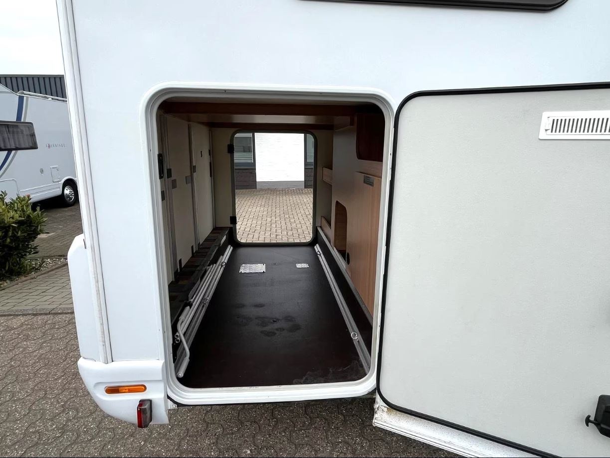 Knaus Sky TI 700 MEG Siver