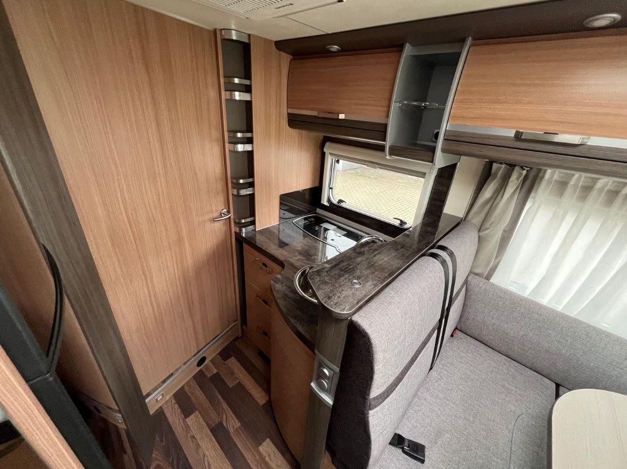 Knaus Sky TI 700 MEG Siver