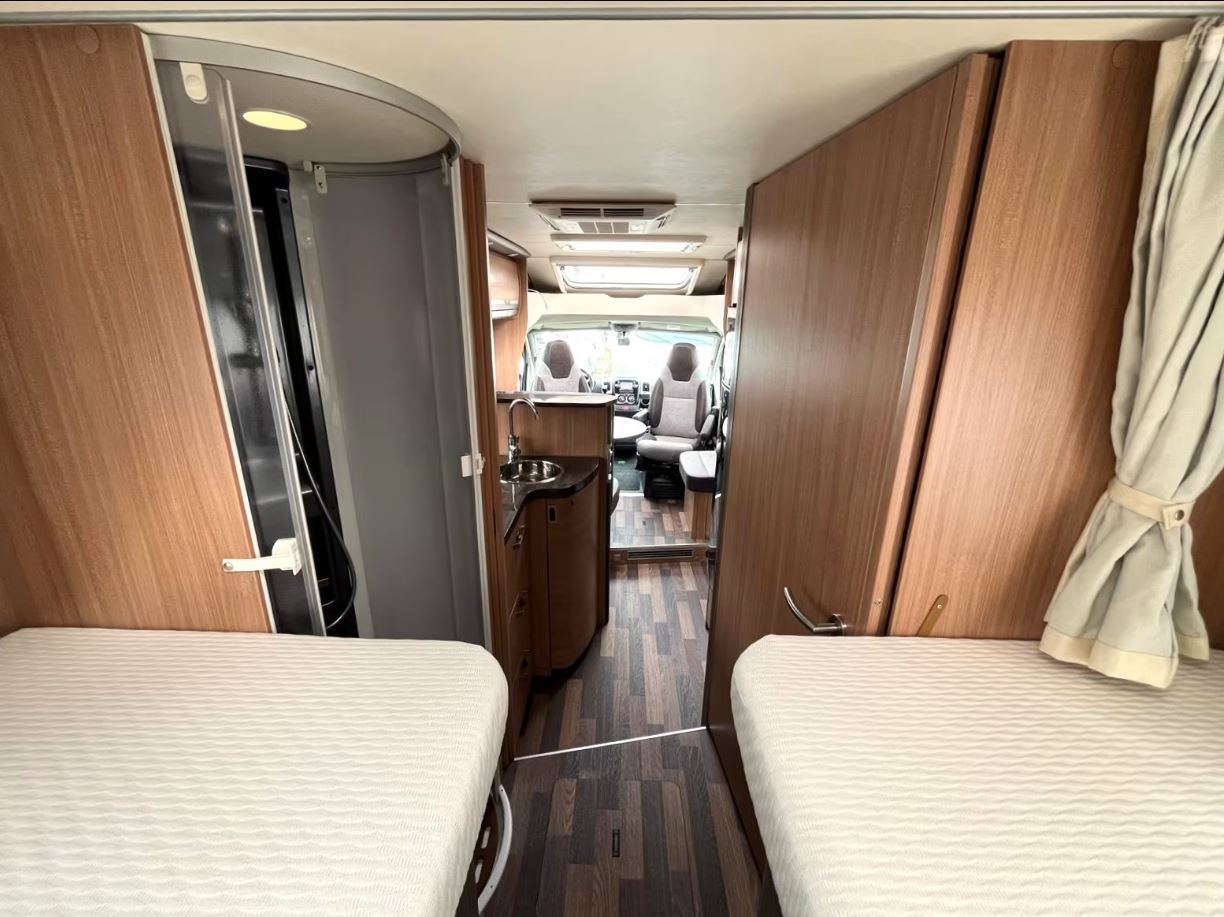 Knaus Sky TI 700 MEG Siver